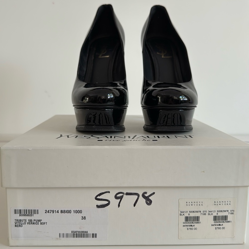 Used 38
Tribute 105 Pump
Vitello Vernice Soft 
Nero/BLK